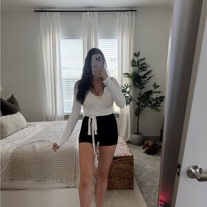 SOLD Alo yoga biker shorts